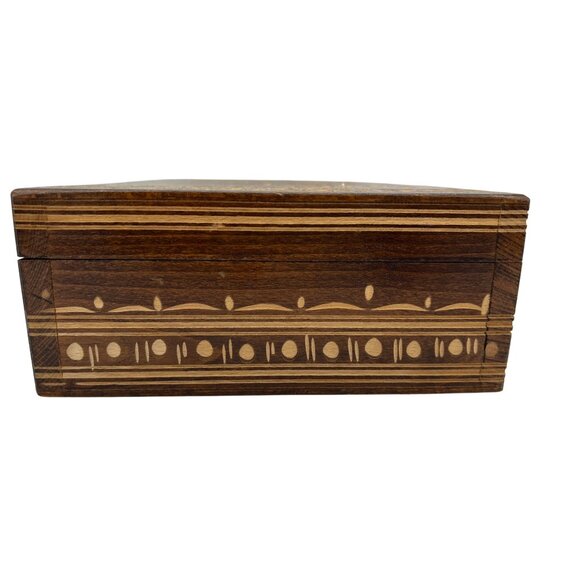 Vintage Floral Sgraffito Etched Wood Jewelry Trinket Box 9.5x6.75x3 Yellow Wood - Picture 6 of 8